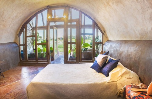 Colonia del Sacramento Hotel | Caliu Earthship Ecolodge