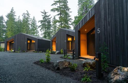 Ucluelet House | Calmwater Retreat New 2 br Hot Tub