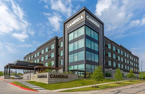 Montopolis Hotel | Cambria Hotel Austin Airport