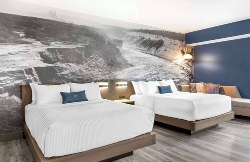 Downtown Niagara Falls Hotel | Cambria Hotel Niagara Falls