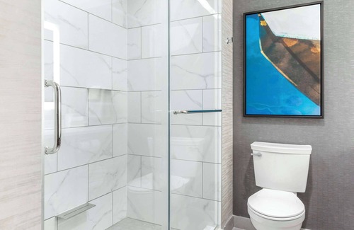 Downtown Niagara Falls Hotel | Cambria Hotel Niagara Falls