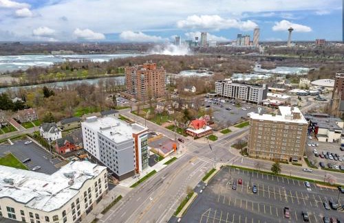 Downtown Niagara Falls Hotel | Cambria Hotel Niagara Falls