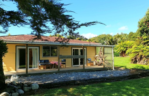Greymouth House | Cameron's Beach Front