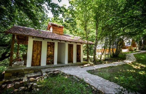 Foca Apartment | Camp Divlja Rijeka