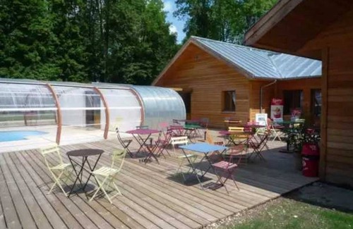 Bar-sur-Aube House | Camping 2 étoiles - Piscine - eecebe