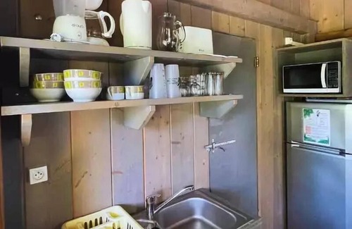 Bouvet Island House | Campsite Quercy Vacances* - 3-room cabin on stilts for 4/6 people