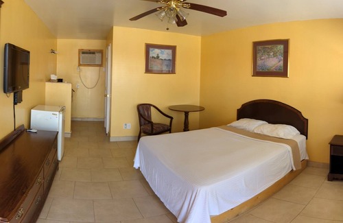 Clear Creek Hotel | Canadian Inn