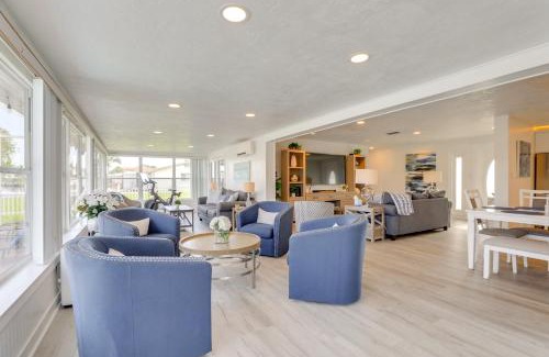 Bay Colony House | Canal-Front Haven Pool, Dock and Lanai in Palmetto