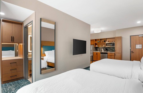 Bermuda Hotel | Candlewood Suites Chester Richmond by IHG
