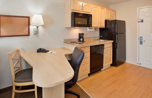Junction City Hotel | Candlewood Suites Junction City Fort Riley by IHG