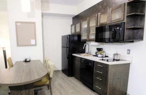 Ellendale Hotel | Candlewood Suites Memphis East by IHG