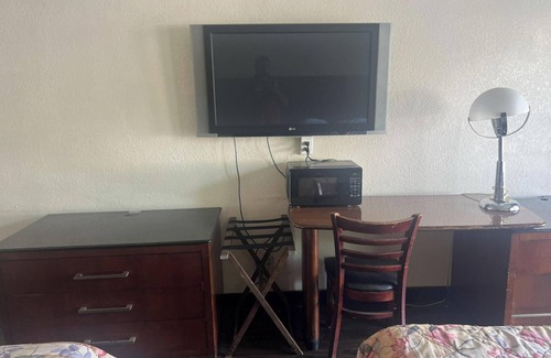 Sandston Hotel | Capitol Inn by Belvilla Richmond Airport VA