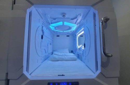 Logon Hotel | Capsule Hotel in Malapascua