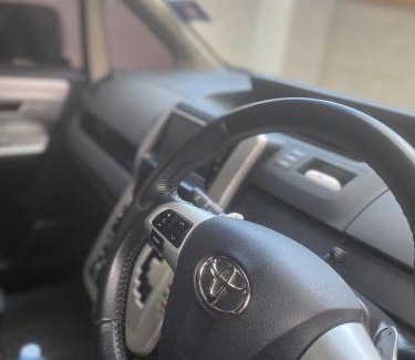 Central Kampala Boat Rental | Car Hire Airport
