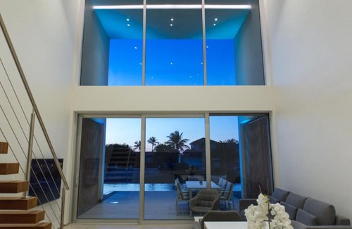 Belnem Villa | CARAIBAS Bonaire modern air-conditioned vacation villa with a private 20 meter magnesium pool