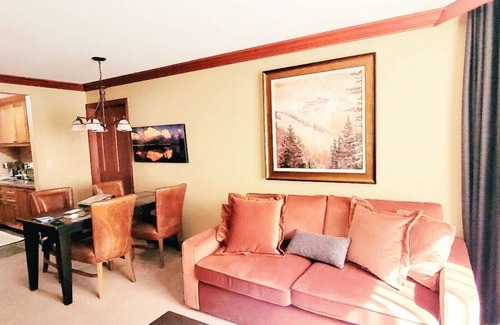 Olympic Valley Resort | Carey's 2 Bd 2 Bath, Kitchenette, Palisades Slopeside Luxury Tahoe Condotel