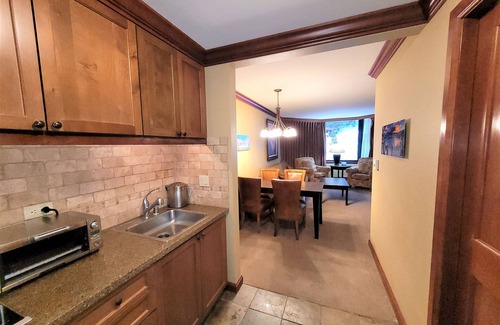 Olympic Valley Resort | Carey's 2 Bd 2 Bath, Kitchenette, Palisades Slopeside Luxury Tahoe Condotel