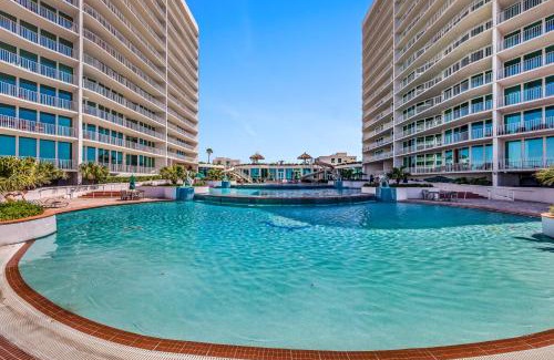 Orange Beach East Apartment | Caribe Resort by Hosteeva