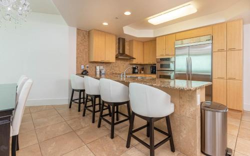 Orange Beach East Apartment | Caribe The Resort D614 condo