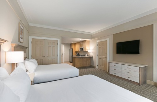 Pinecraft Hotel | Carlisle Inn