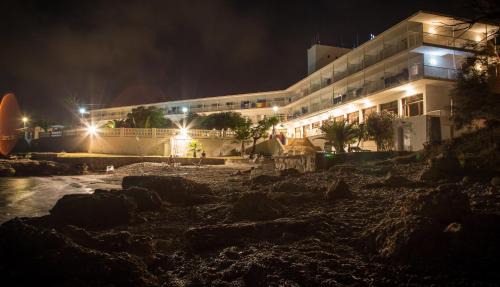 Alcanar Hotel | Carlos III