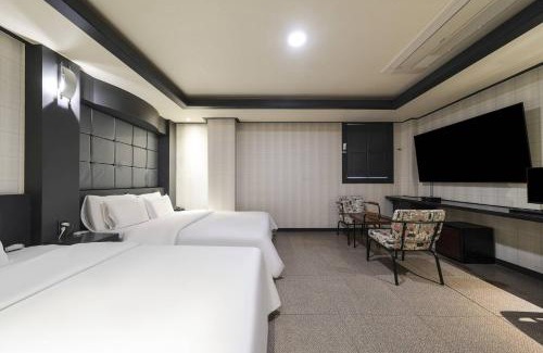 Tohwail-tong Hotel | Carlton Hotel