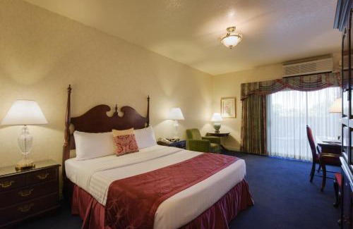 Campbell Hotel | Carlyle Hotel