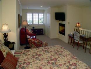 Northwest Carmel Hotel | Carmel Wayfarer Inn