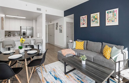Charlotte Center City Apartment | Carolina Blue | Stunning Views, Free Parking+WiFi