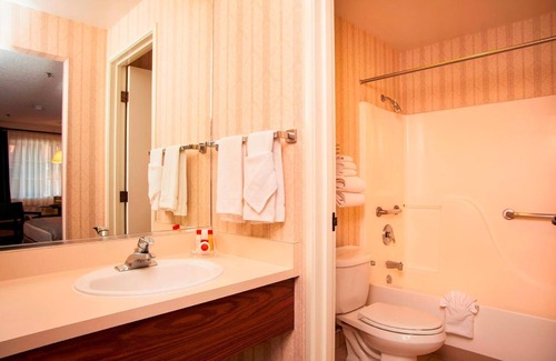 Minden Hotel | Carson Valley Motor Lodge & Suites