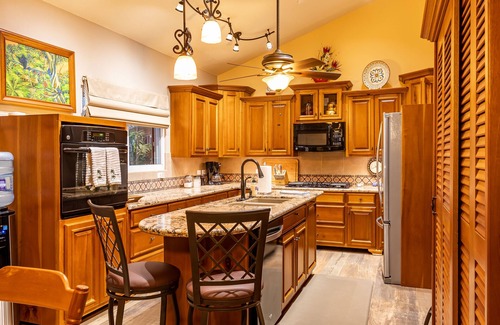 Corozal Resort | Casa 1- 3 bedrooms, 2 baths, The 2000 sq. ft. Luxury Suite sleeps 6