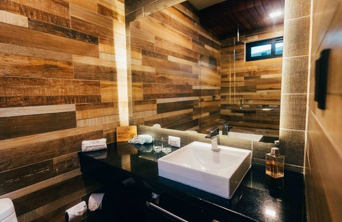 Coatepeque Cabin | Casa 1800 Cerro Verde Boutique Hotel