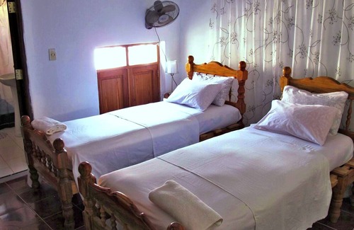 Old Havana Bed & Breakfast | Casa Amistad Lazaro y Yadira