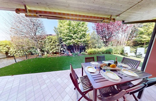 Crociale Villa | Casa Arcoiris by Bookinggardalake