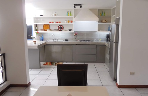 Cuenca Apartment | Casa Bella Mia. This Inviting, Spacious Flat With Lush Garden Awaits You!