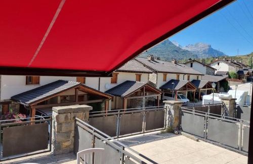 Villanua Ski Chalet | Casa Biniu