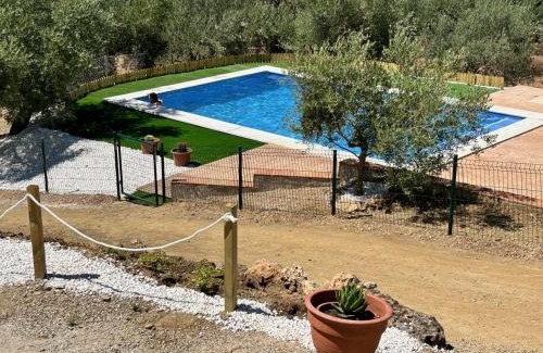Almodovar del Rio House | Casa Caraza. Un olivar con vistas al castillo de Juego de Tronos
