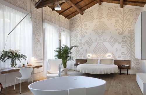 Marina District Hotel | Casa Clàt – Boutique Hotel