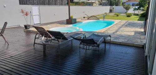 Bombas House | Casa com Piscina e Hidromassagem Montoski