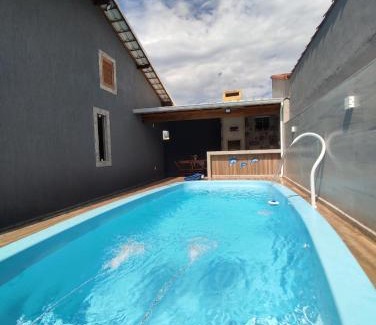 Parque Burle House | Casa com Piscina Orla 500 Unamar Cabo Frio