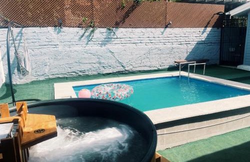 Algarrobo House | CASA con piscina temperada, tinaja y quincho próxima a Playa Sn Alfonso