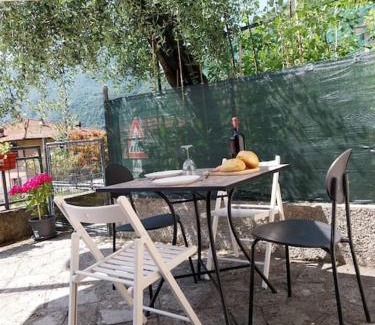Riva di Solto Apartment | Casa Elly