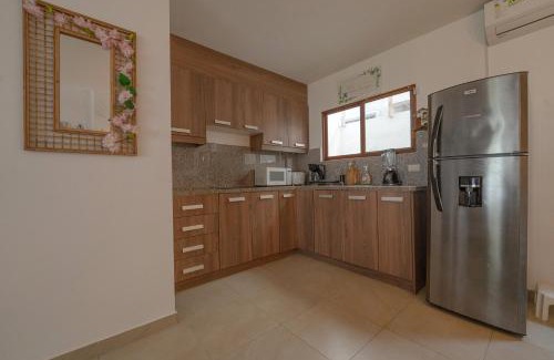 Salinas House | Casa entera en Salinas - 3 pisos Piscina Jacuzzi Wifi Parqueo