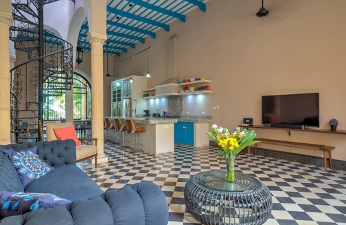 Centro House | Casa Escalera al Cielo is now available for rent in historic downtown Centro