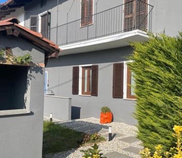 La Morra Apartment | Casa Fioroni Langhe Apartments