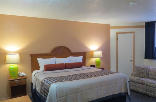 Raton Hotel | Casa Lemus