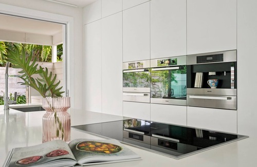 Kingscliff House | Casa Luxe - Heated Pool, Infared sauna and close to Salt Village