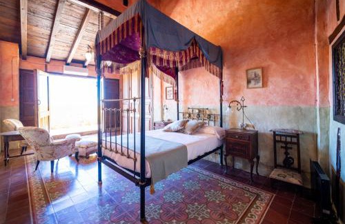 Requena House | Casa Museo RAKKANA - En el Centro de Requena