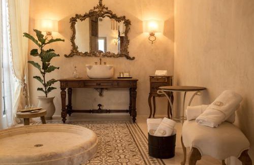 Barrio de Santiago Hotel | Casa Olivia