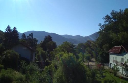 Orsova House | CasaMarinela